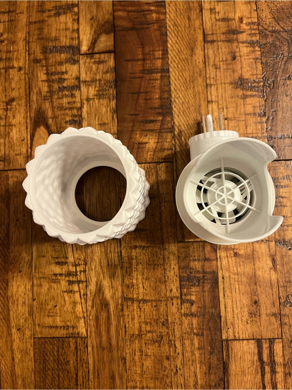 Scentsy Wall Fan Diffuser - Stack - Picture 5 of 5